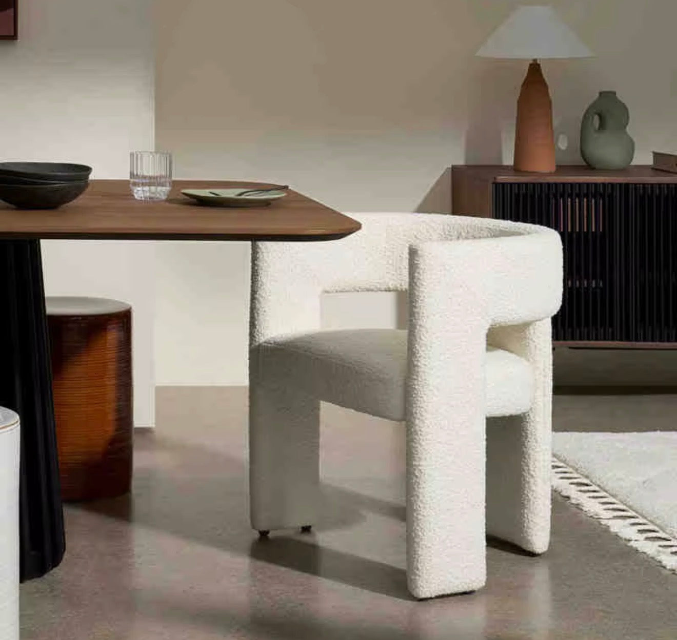 Luxury Curved Upholstered Accent Chair