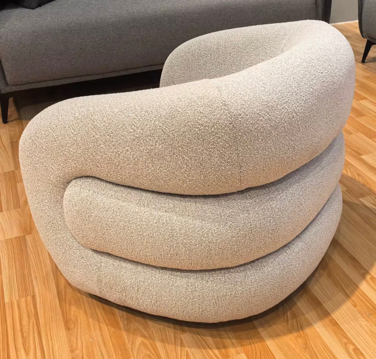 Sculptural Curved Accent Chair – Bouclé Upholstered